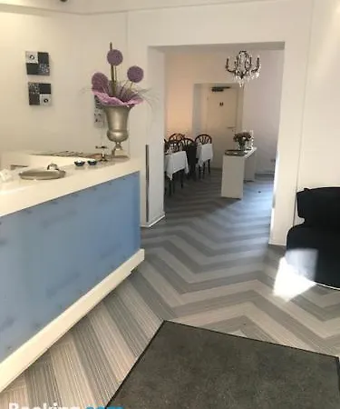 Bensons Otel 3*
